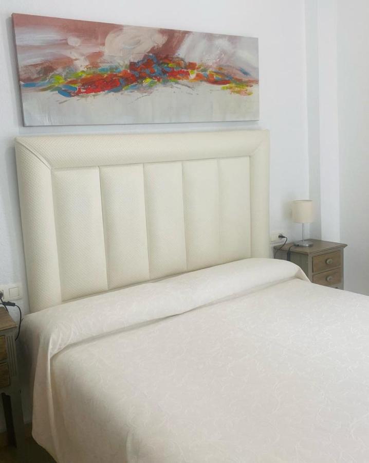 Hostal Tres Soles Nerja Exterior foto