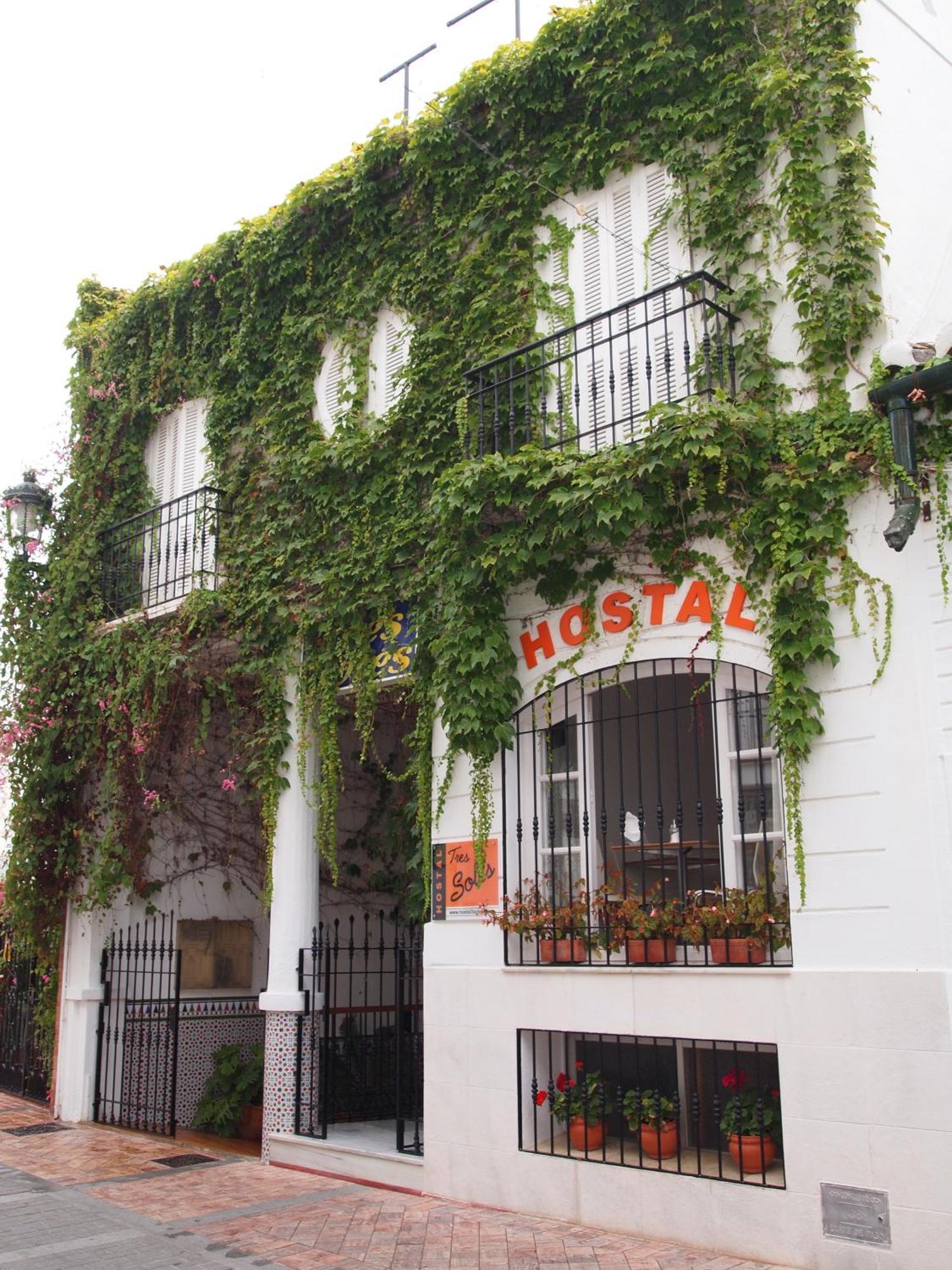 Hostal Tres Soles Nerja Exterior foto