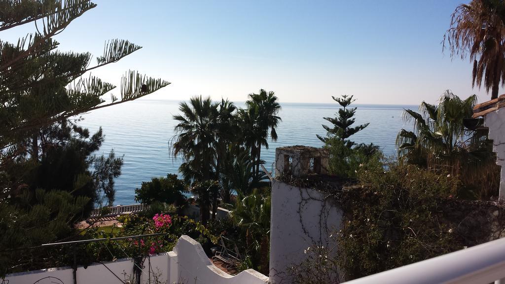 Hostal Tres Soles Nerja Exterior foto