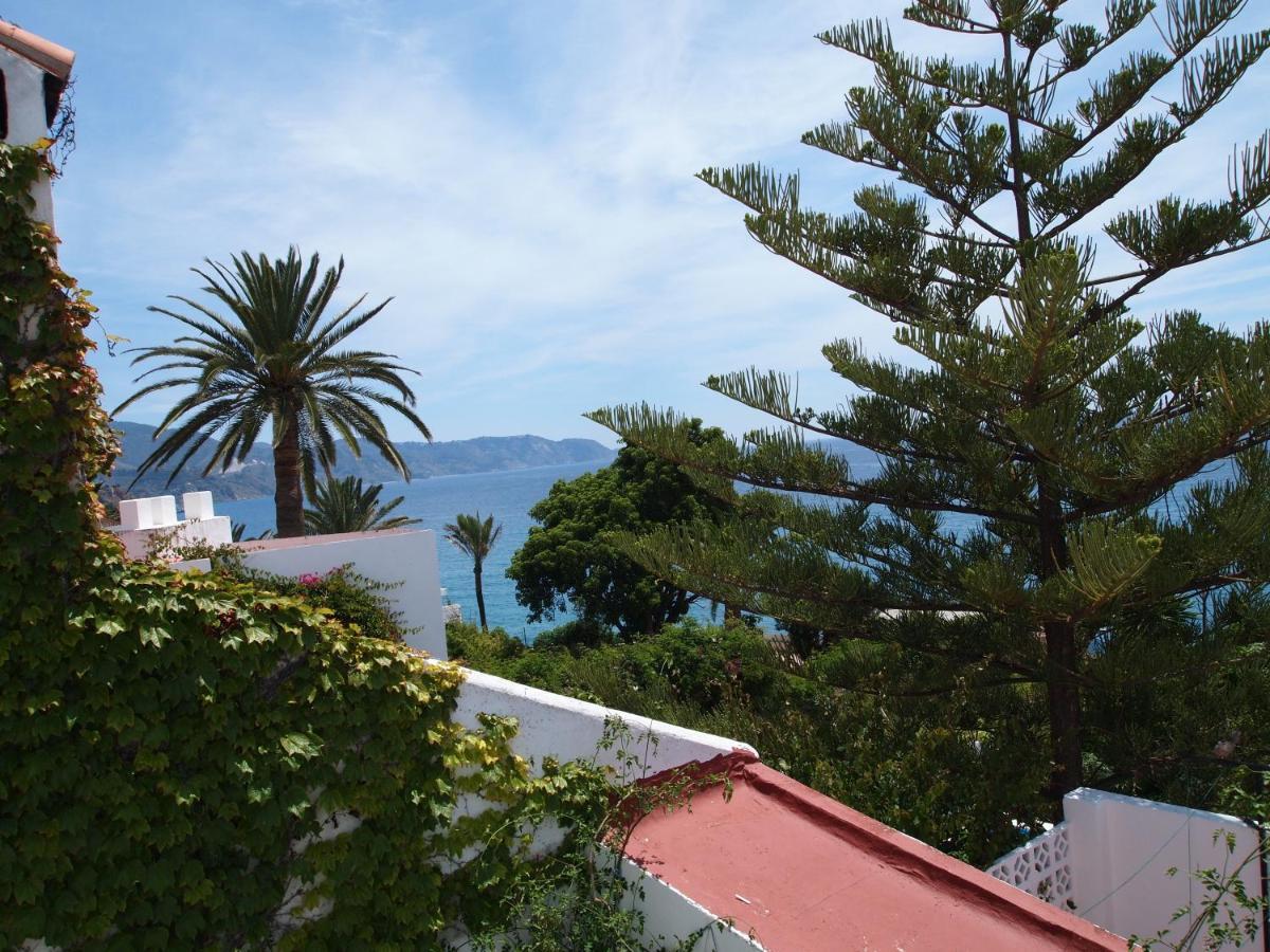 Hostal Tres Soles Nerja Zimmer foto